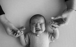Baby schreit abends und nachts: Ursachen und was hilft